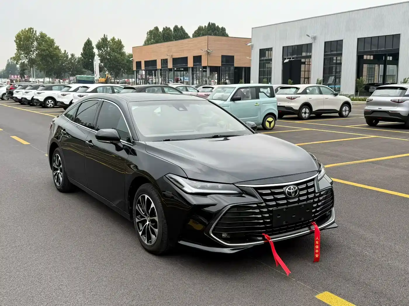 Фото 2 - Toyota Avalon