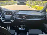 Фото 24 - Audi Q5 e-tron
