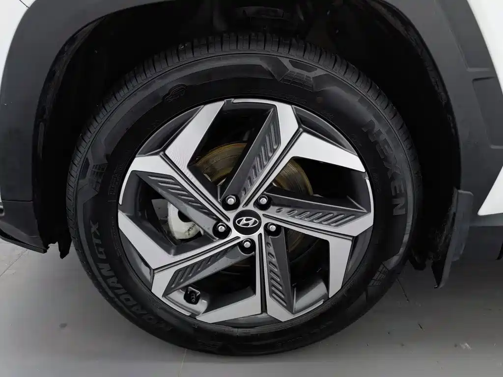 Фото 17 - Hyundai Tucson
