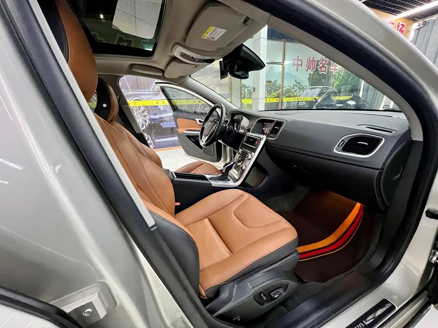 VOLVO S60