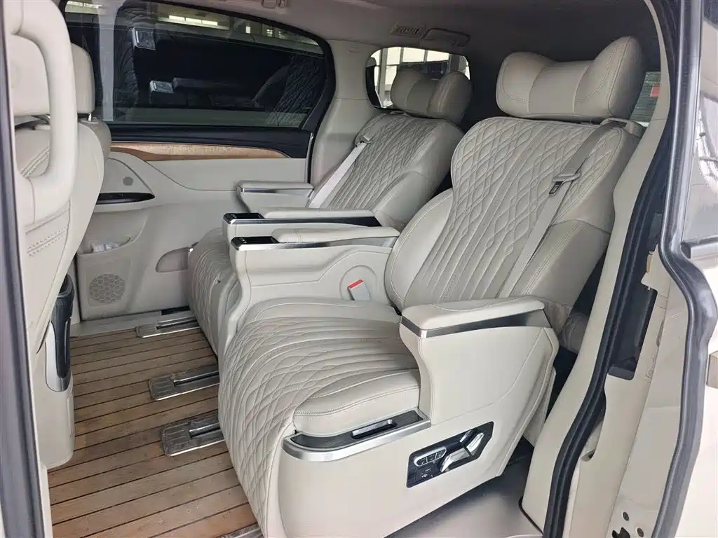 Buick GL8 2017 ES 28T Comfort Type China V фото 17