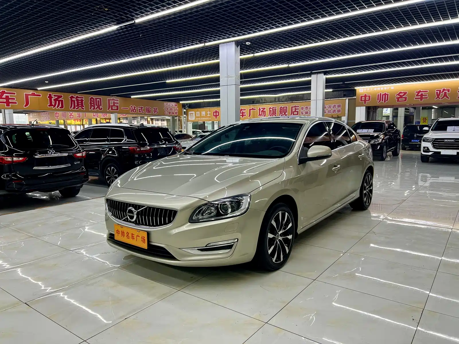 Фото 1 - Volvo S60