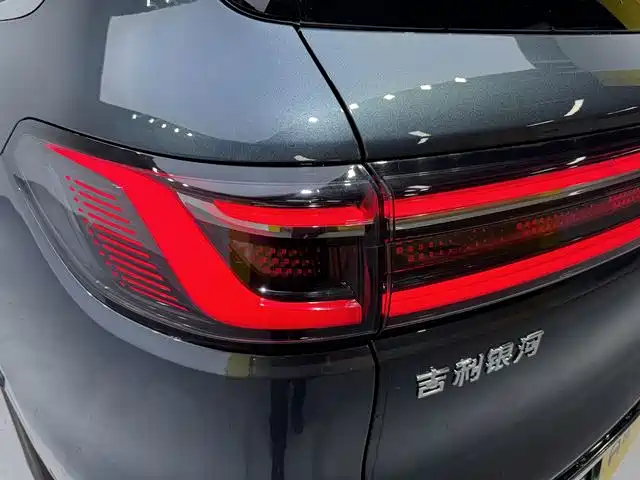 Geely Galaxy Galaxy M9 2025 2025 Model 230km 2WD Explorer+ Edition