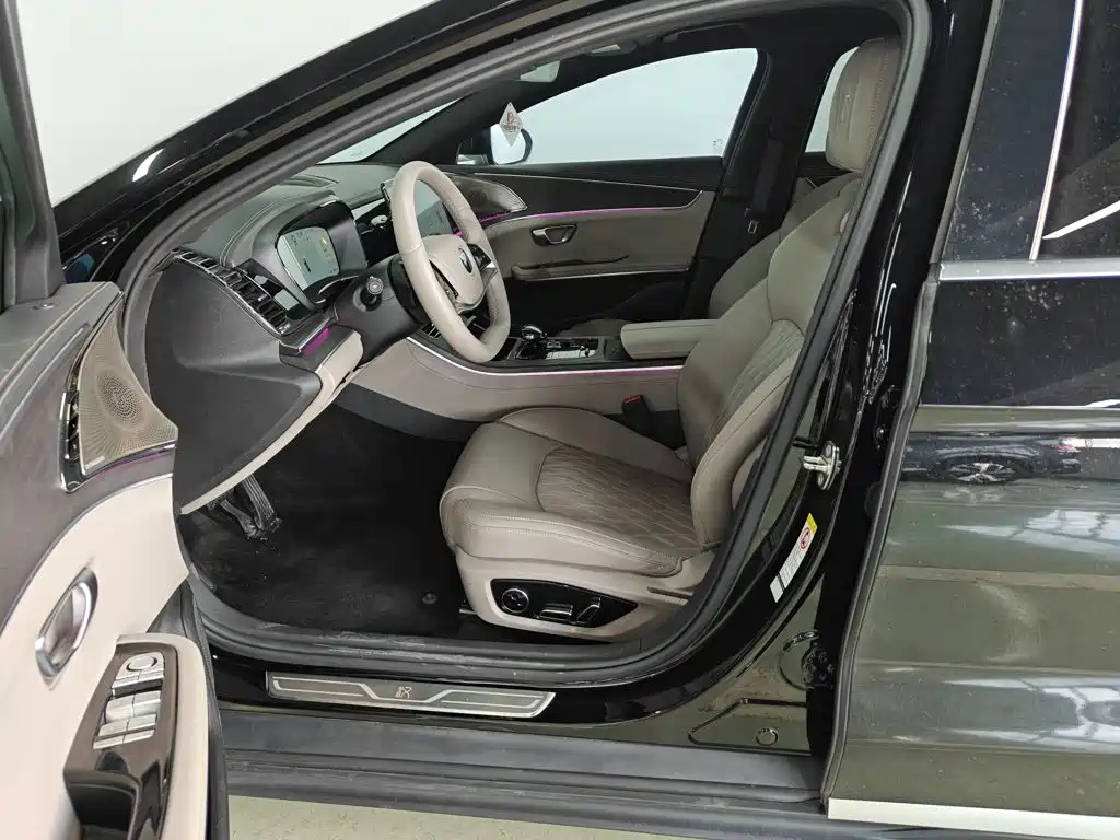 BYD Han 2025 2025 DM-i Smart Driving Edition 125KM LiDAR Flagship