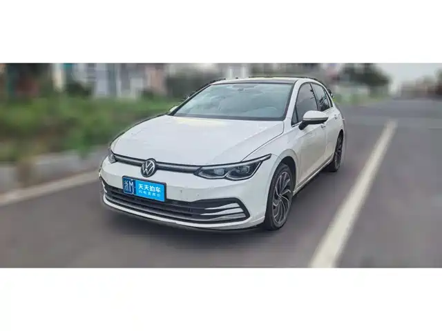 Volkswagen Golf 2025