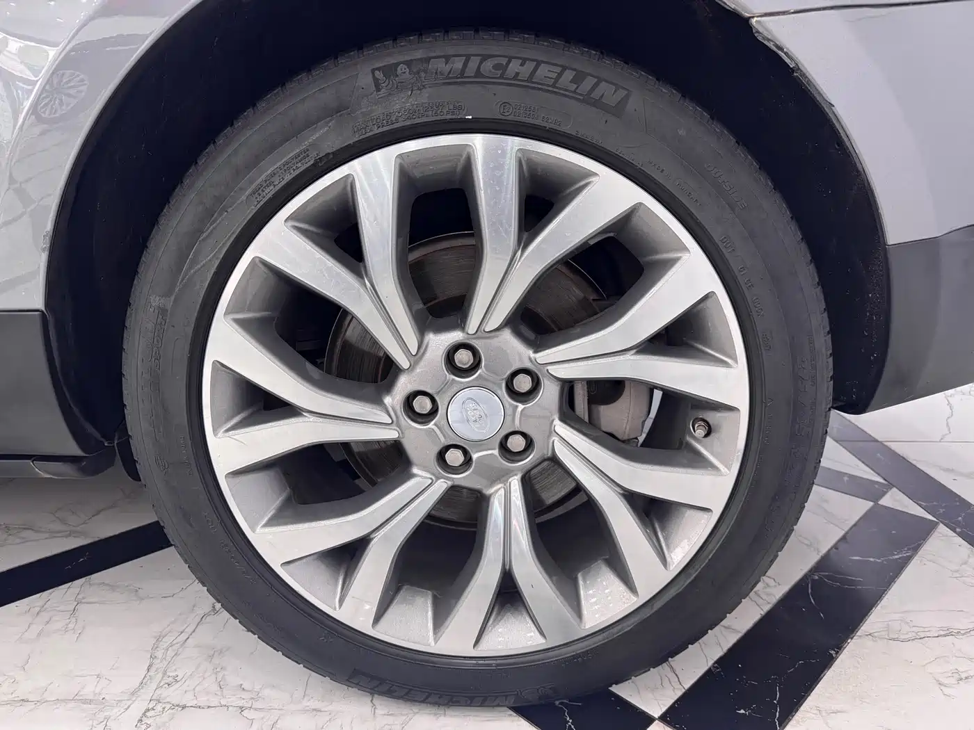 Land Rover Range Rover Sport 2020 3.0 L6 SE фото 12