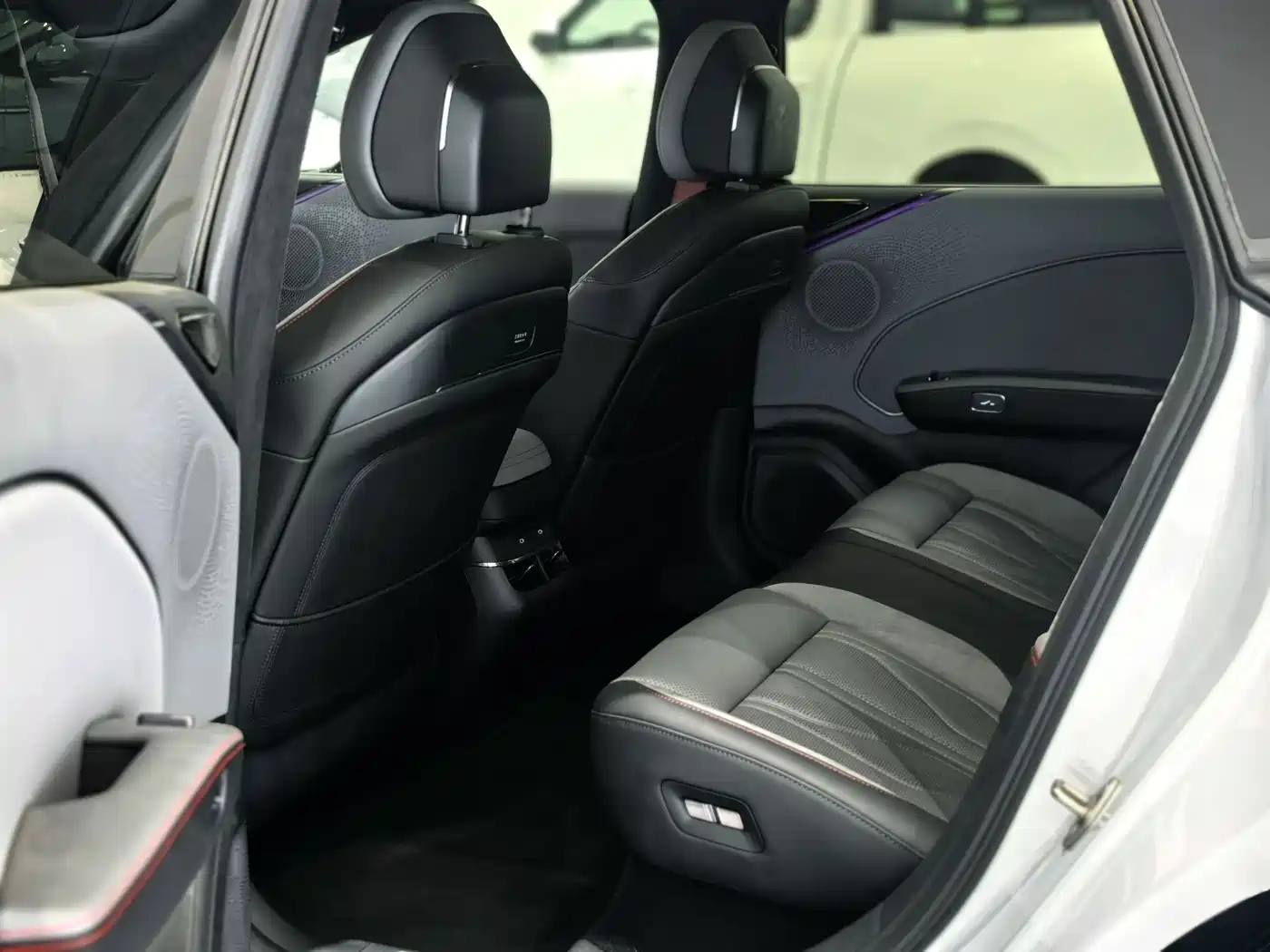 ZEEKR EXTREME KRYPTON 007GT