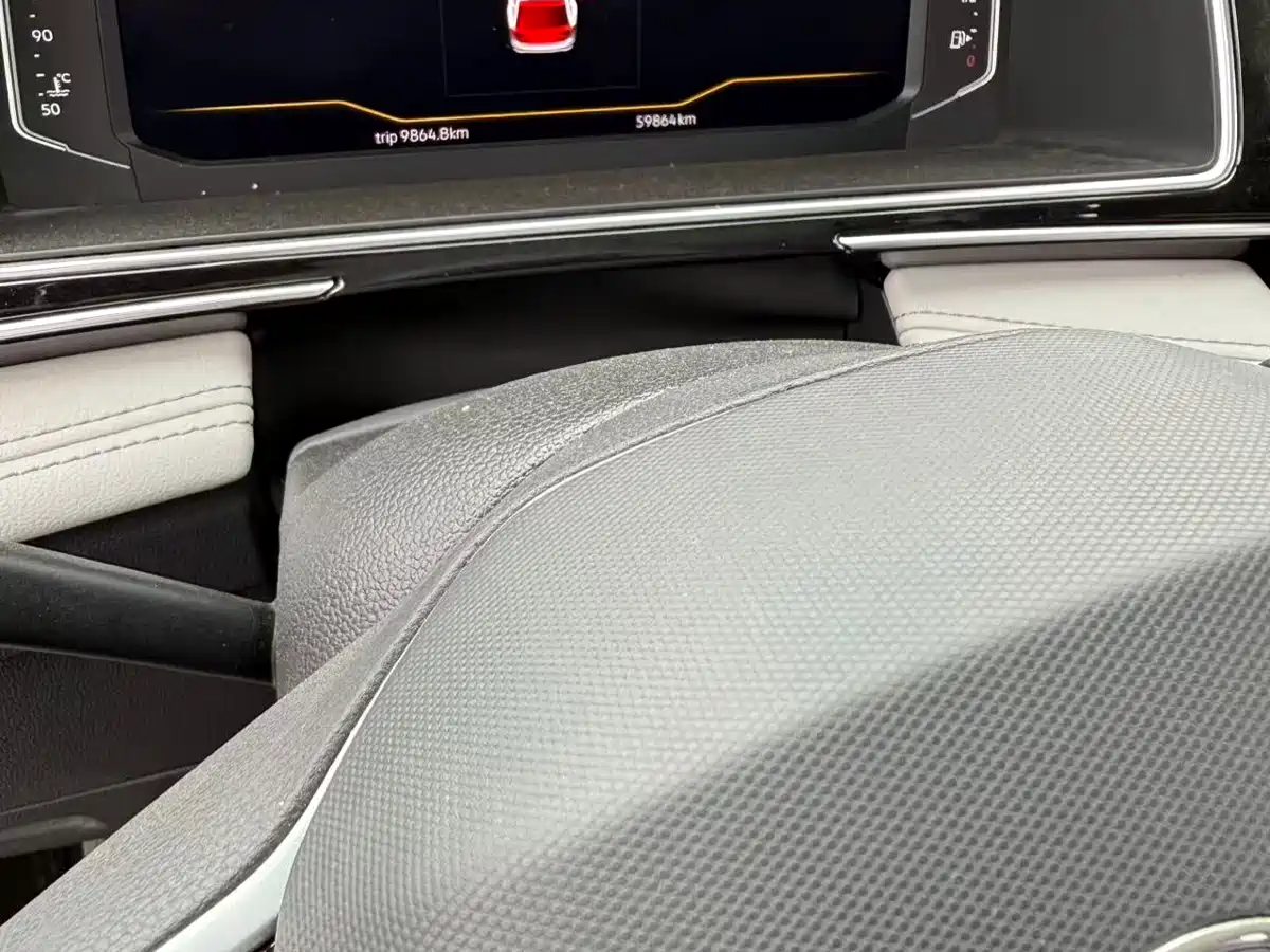 Volkswagen Tiguan L 2023 380TSI 4WD R-Line Premium 7-seater фото 3