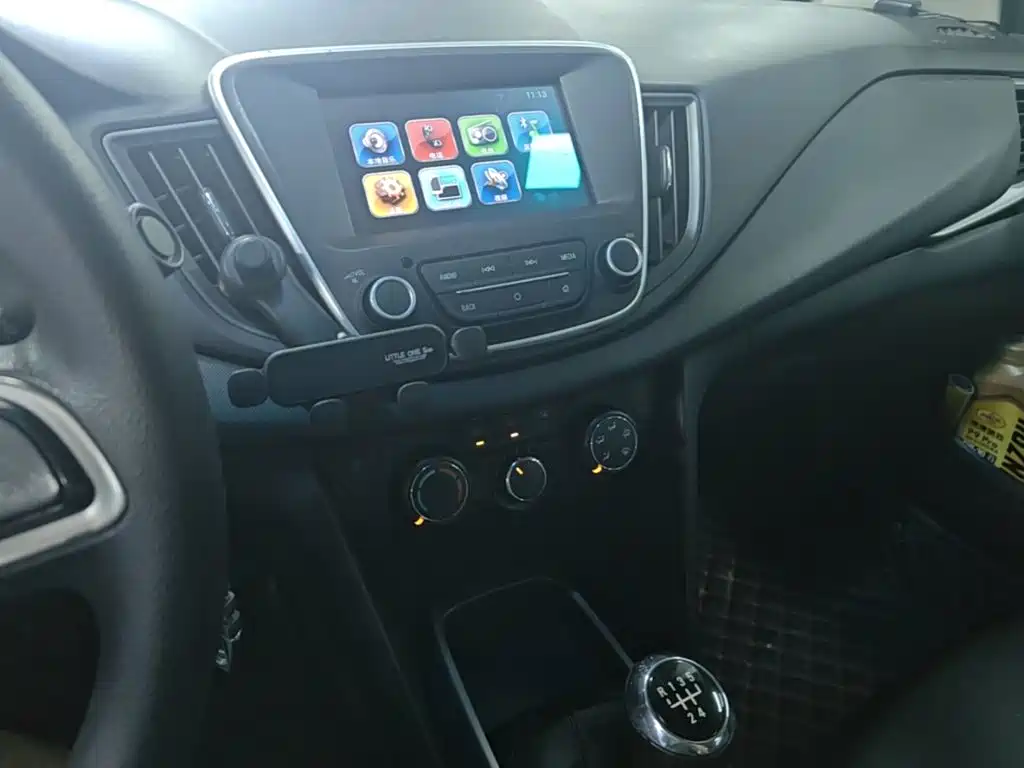 Photo 13 - Chevrolet Cavalier