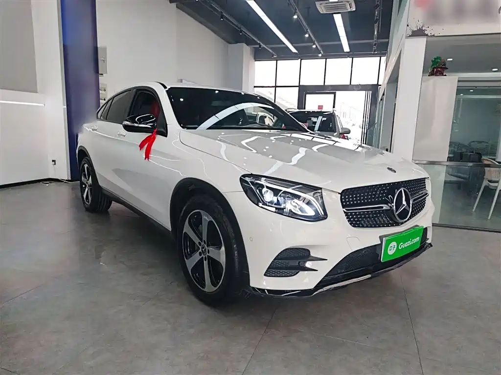 Mercedes-Benz GLC Coupe 2018 GLC 200 4MATIC Coupe SUV фото 22