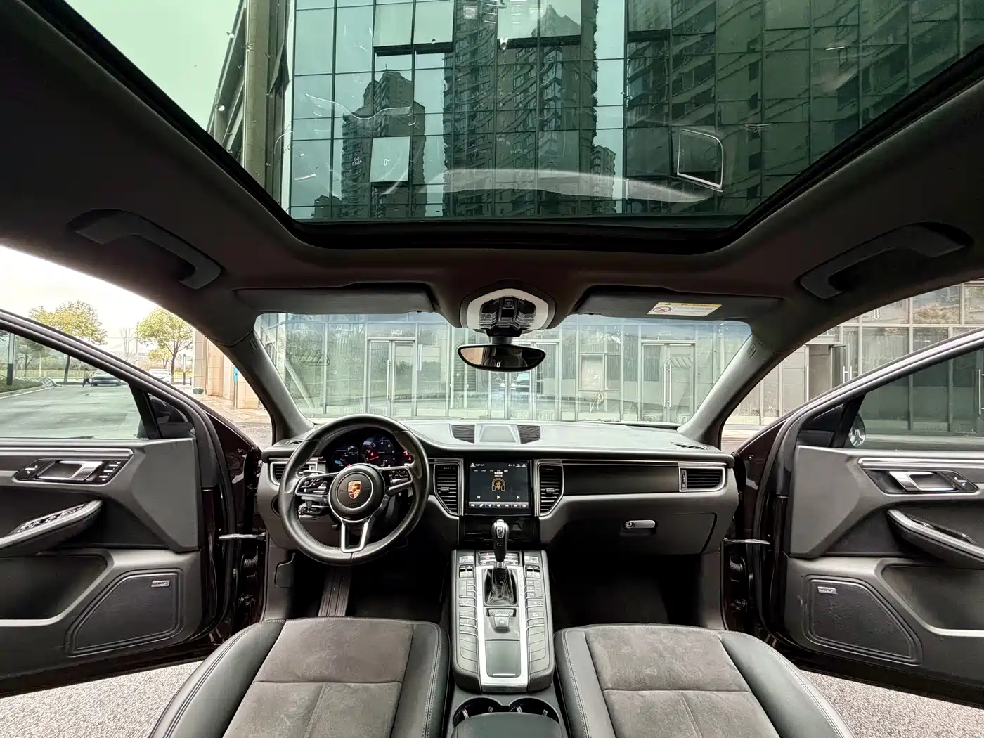 Porsche Macan 2016 Macan 2.0T фото 4