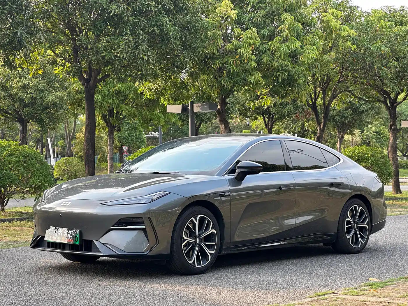 GEELY GALAXY GALAXY E8