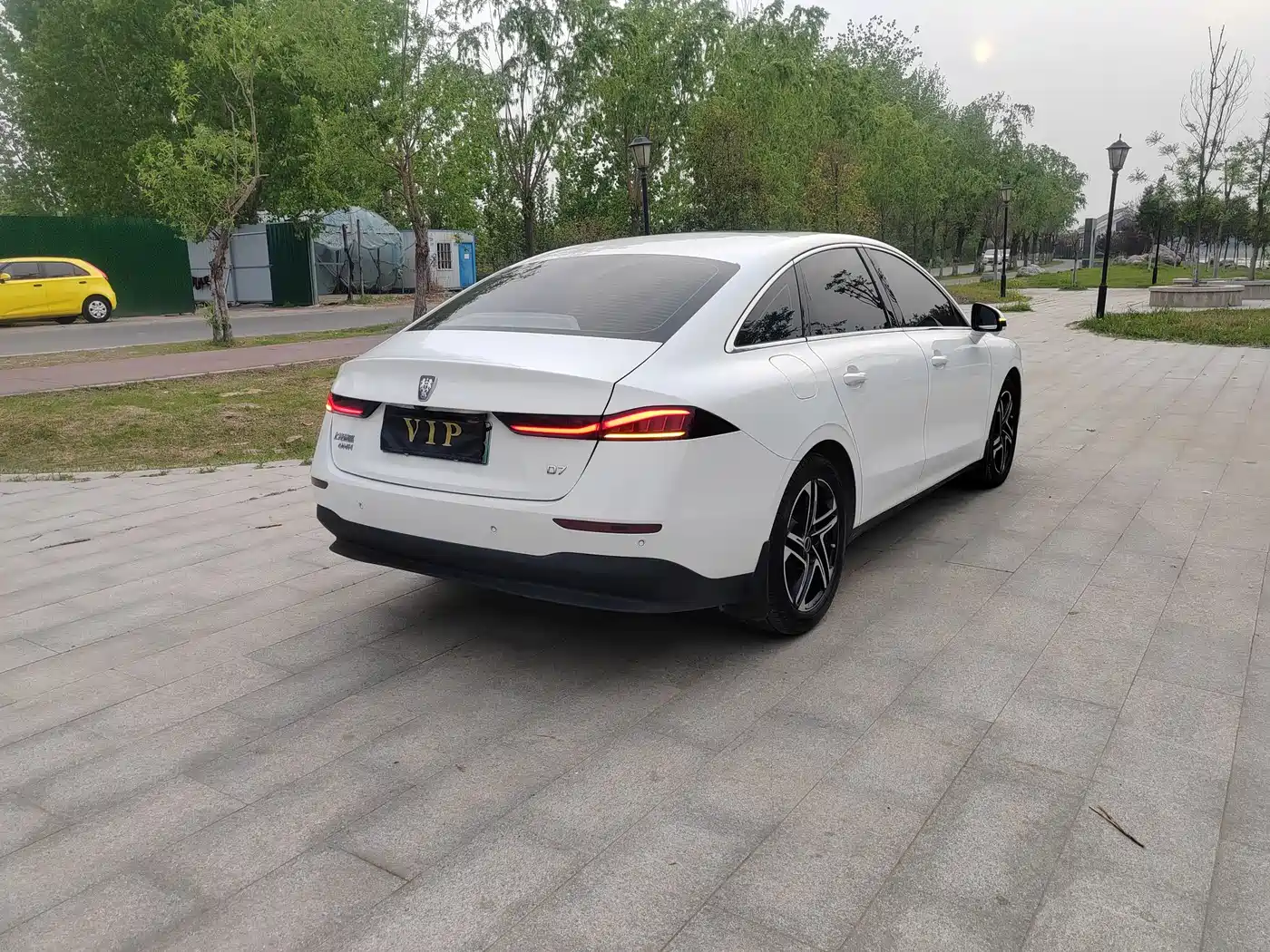 ROEWE D7
