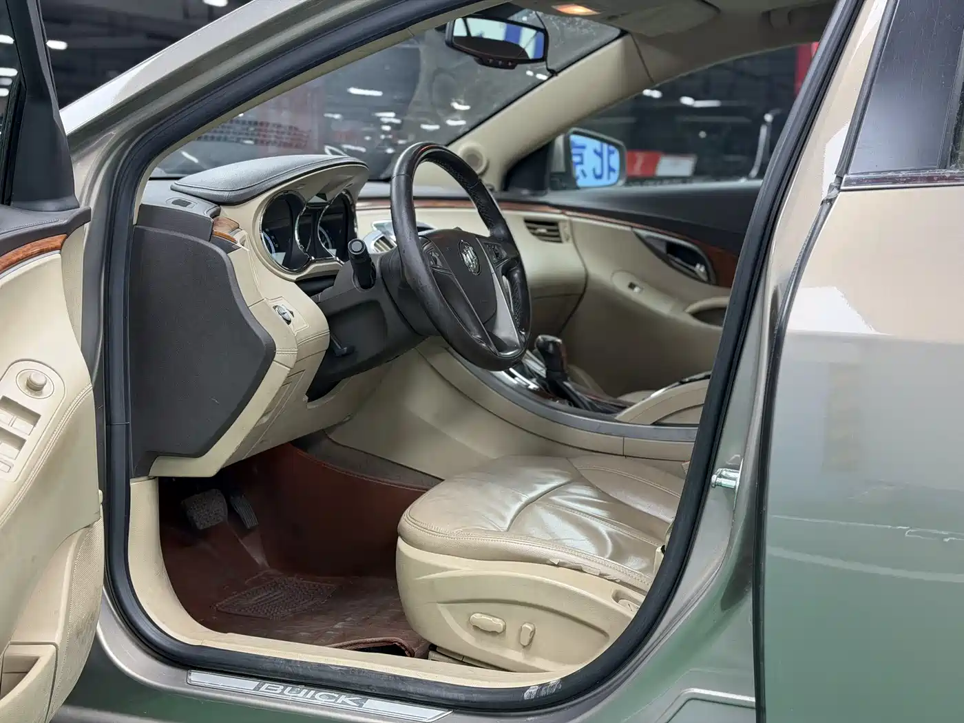 Buick LaCrosse 2012 2.4L SIDI Luxury Edition фото 5