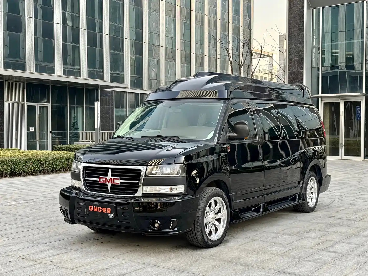 GMC Savana 2017 2017 2500S Premium Edition