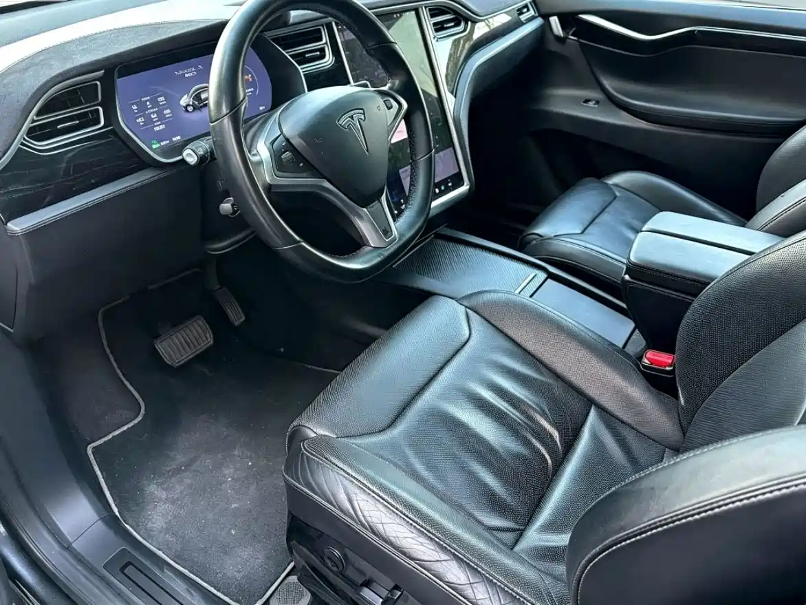 Фото 4 - Tesla Model X