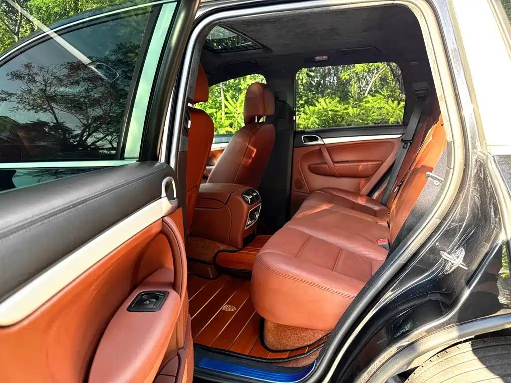 Фото 9 - Porsche Cayenne