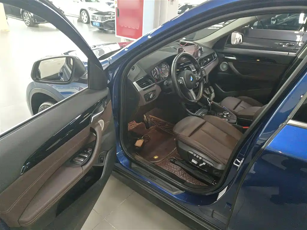 BMW X1 2021 sDrive25Li Leading фото 16