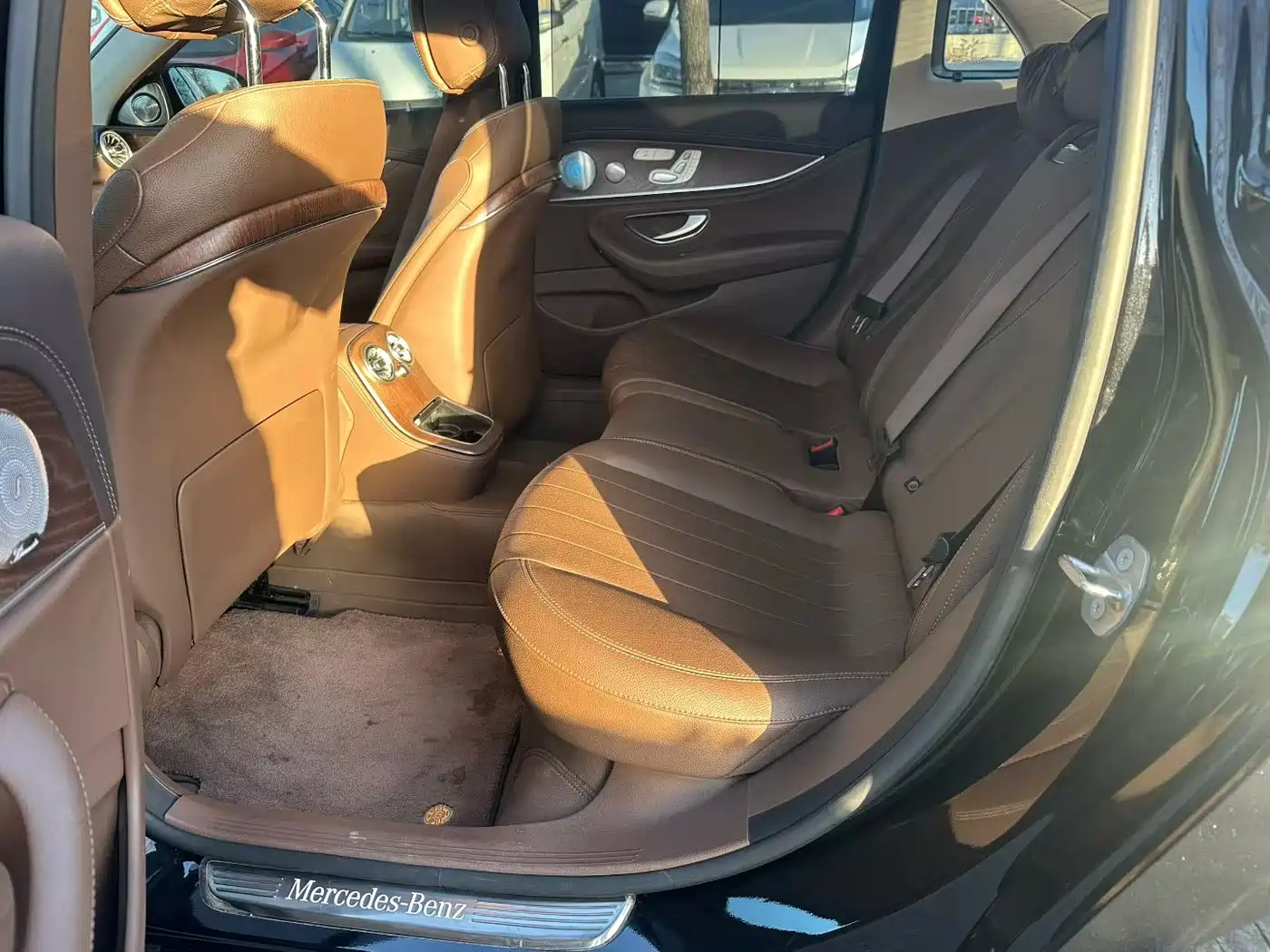 Mercedes-Benz E-Class 2022 E 300 L Luxury фото 5
