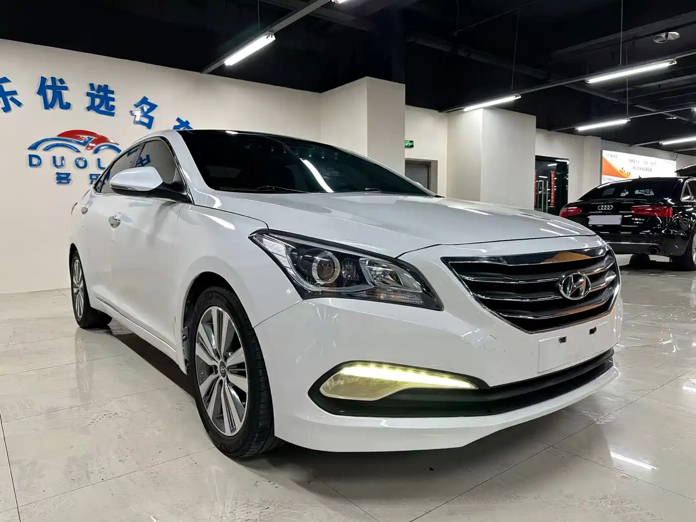 Hyundai Mistra 2014 1.8L Auto Premium DLX фото 3