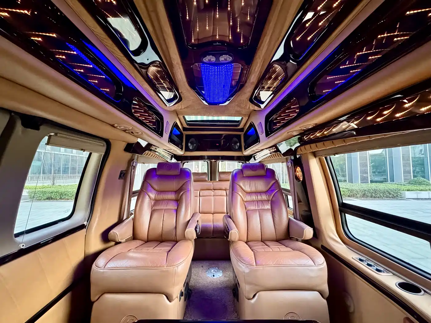 GMC Savana 2015 2015 6.0L G660L 2WD Elegance Edition