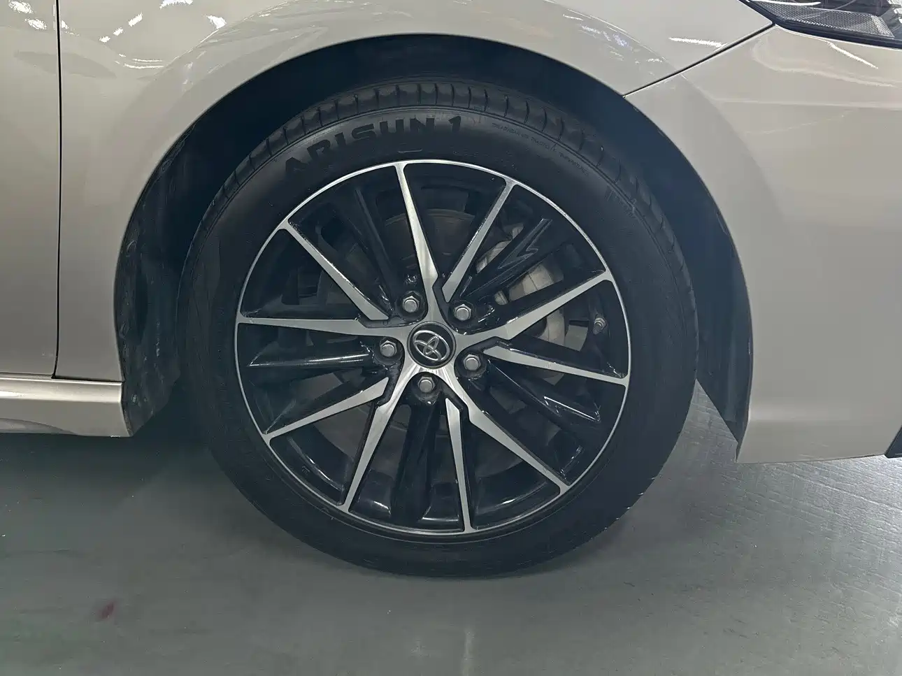 Toyota Camry 2021 2.5S Feng Shang Edition фото 11