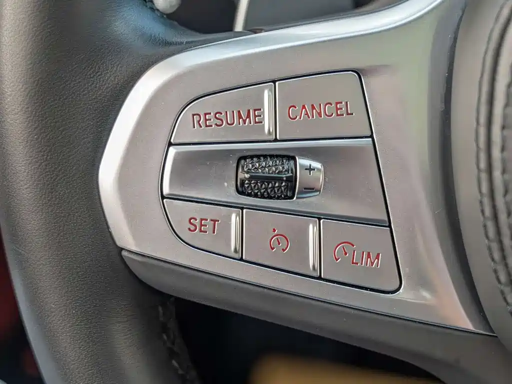 BMW 5 Series 2023 530Li Leading M Sport Package фото 22