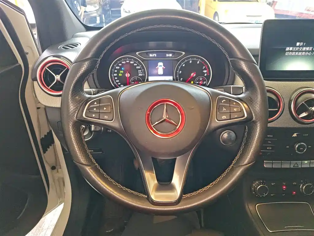 Mercedes-Benz B-Class 2017 B 200 Dynamic фото 4