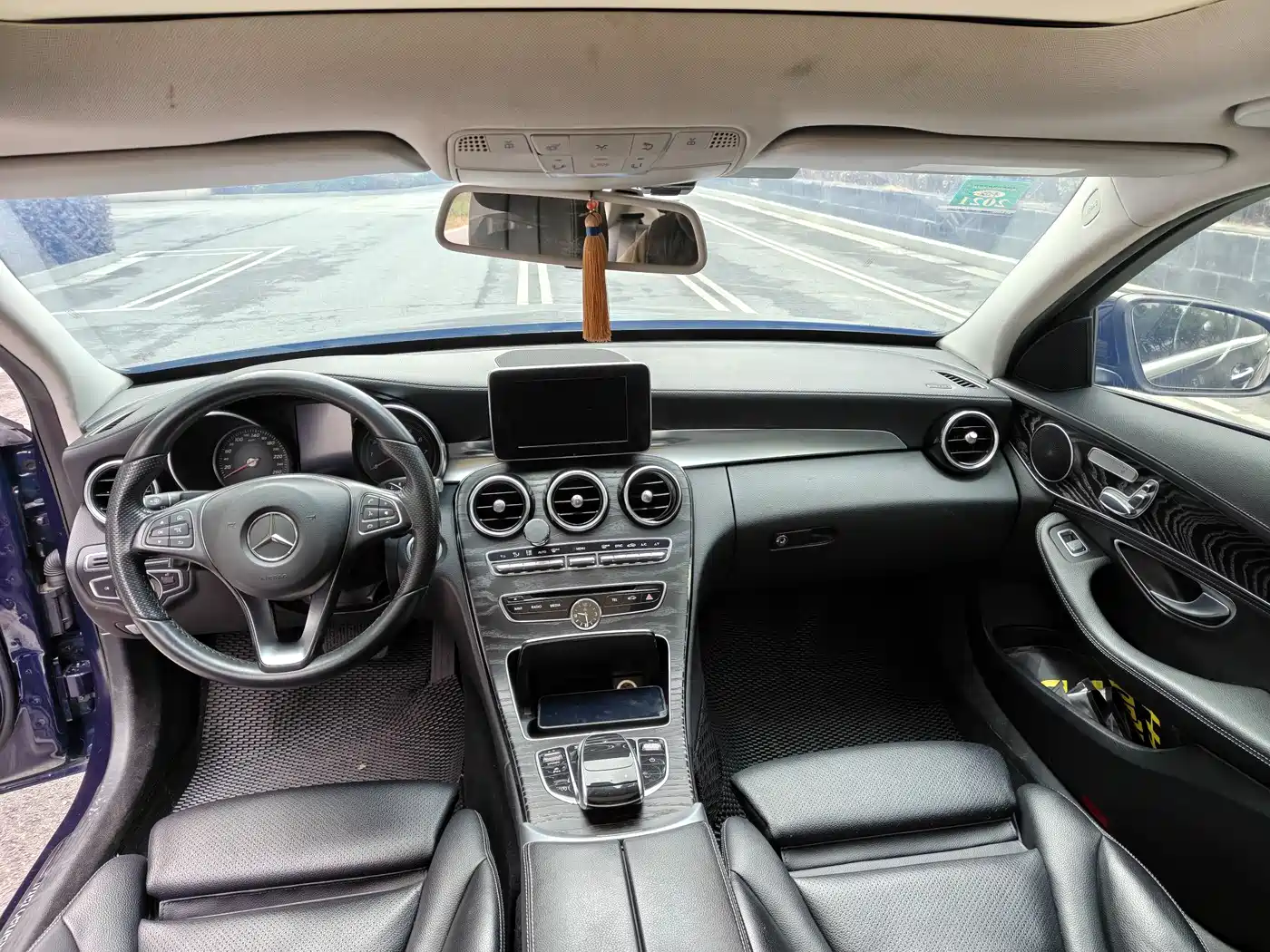 Mercedes-Benz C-Class 2015 Facelift C 200 L Sport фото 6