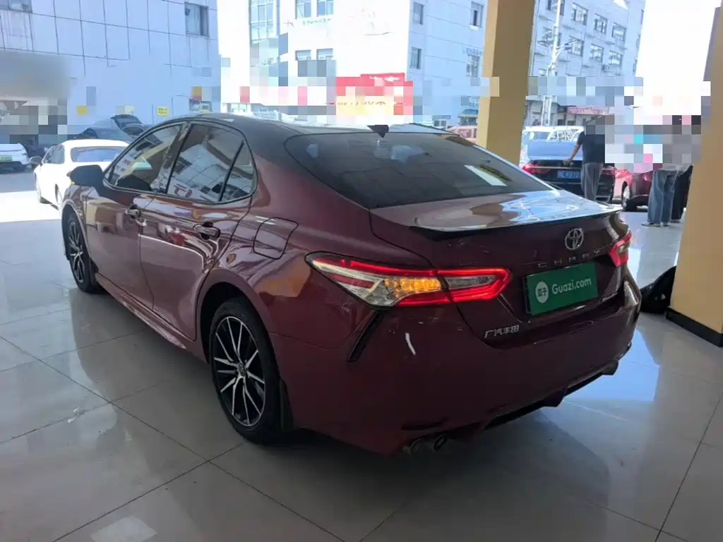 Photo 23 - Toyota Camry