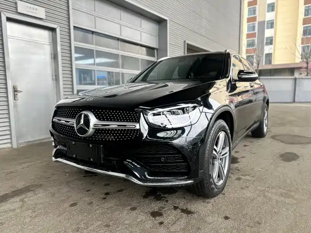 MERCEDES-BENZ GLC