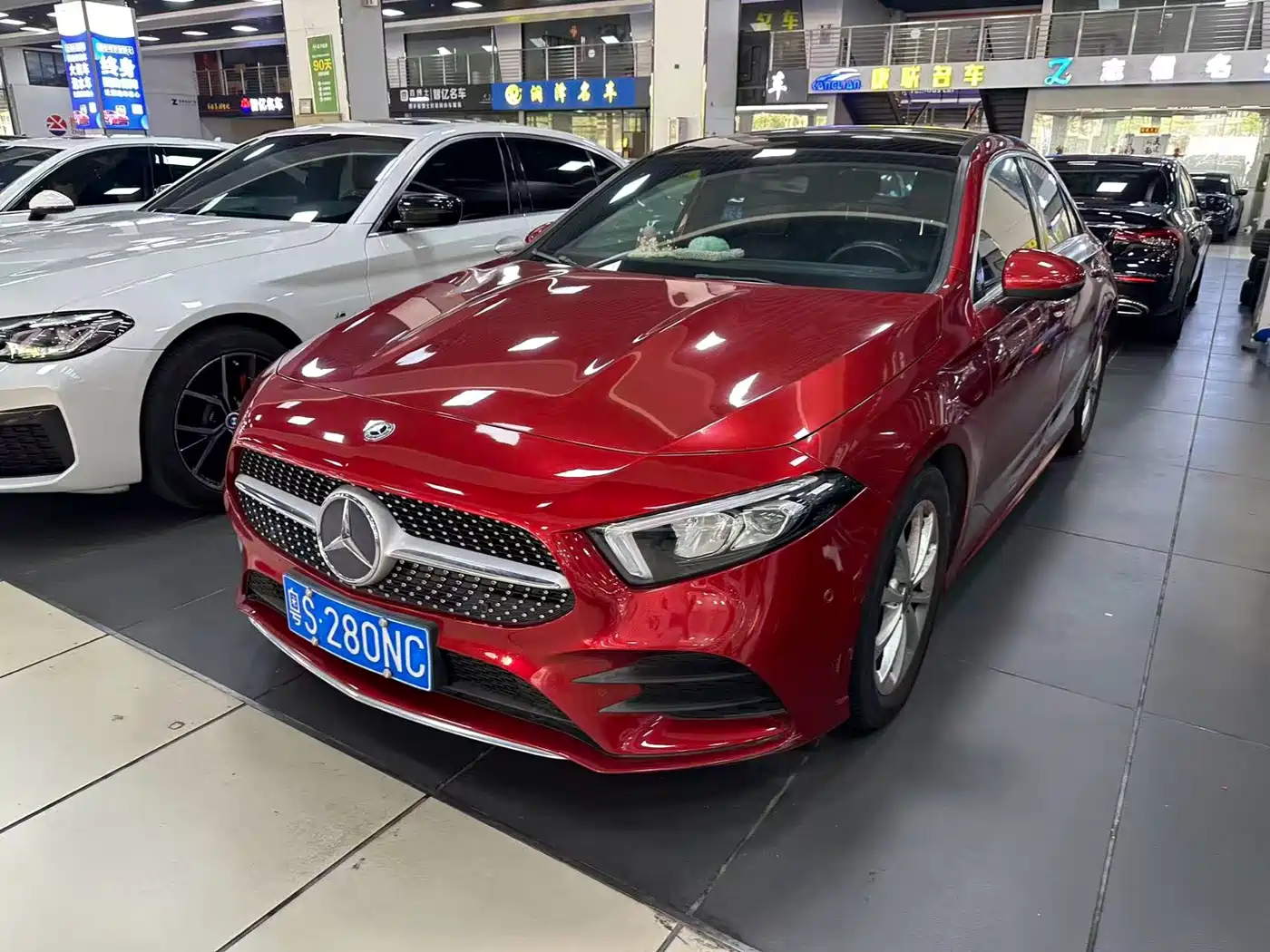 Mercedes-Benz A-Class 2019 A 200 L Sport Sedan фото 2