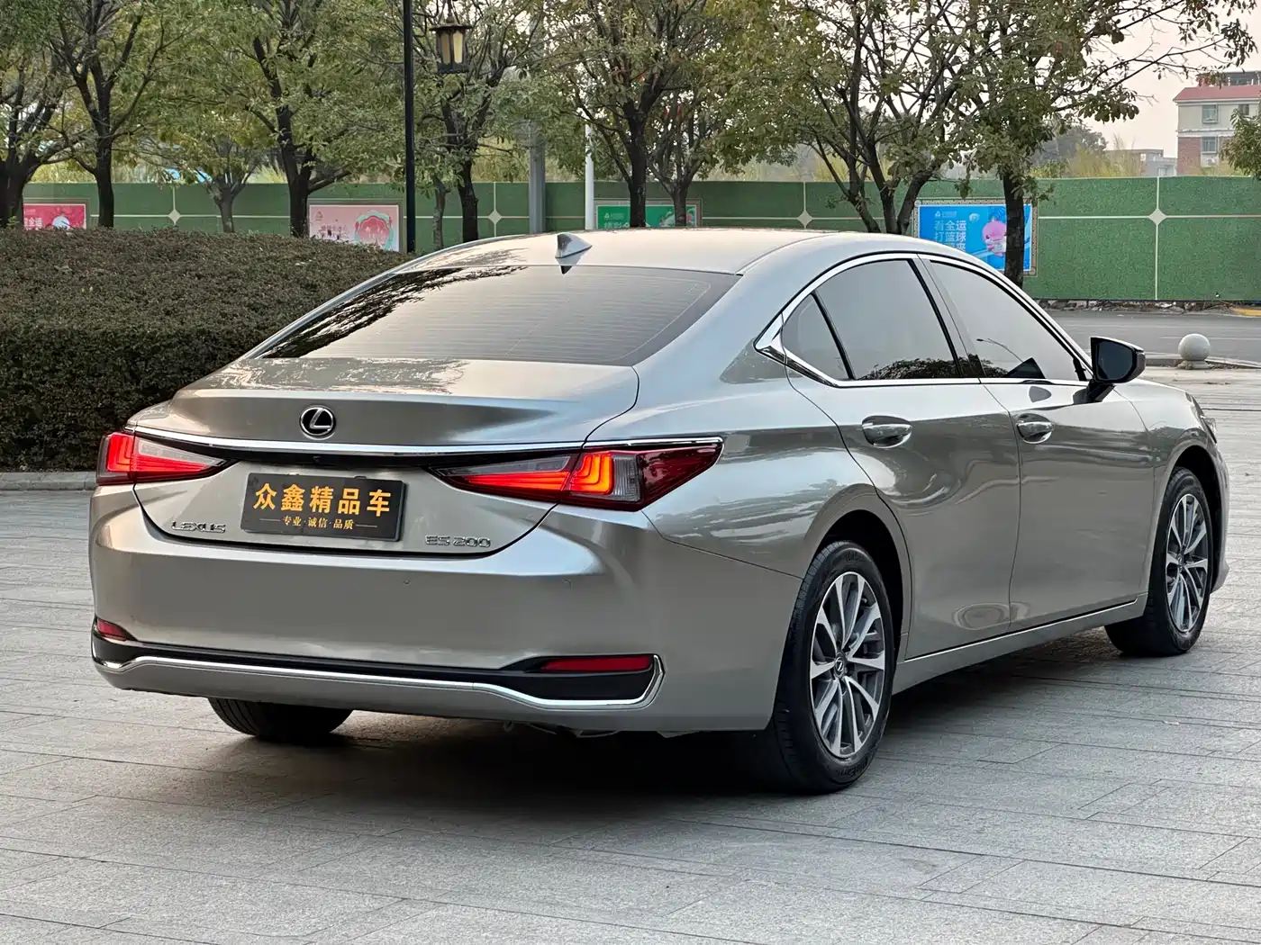 Lexus ES 2022 200 Excellence Edition фото 13
