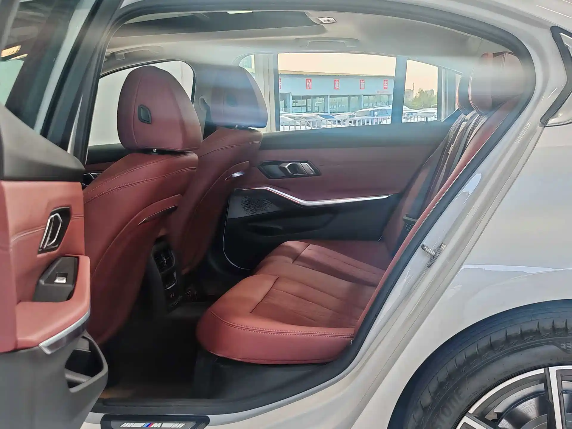Photo 12 - BMW 3 Series