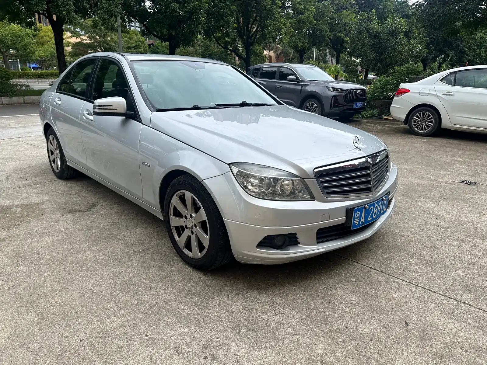 صورة 2 - Mercedes-Benz C-Class