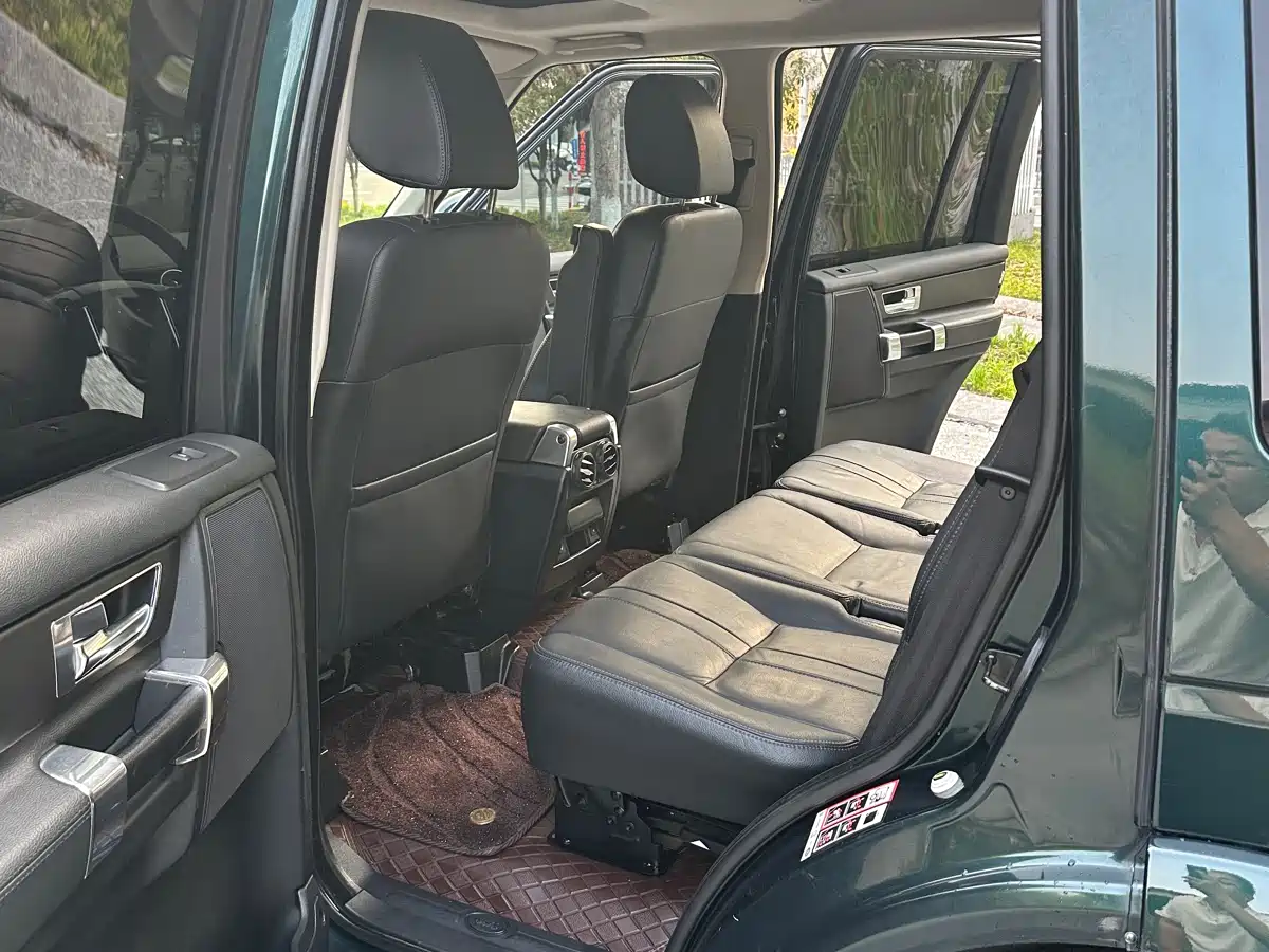 Land Rover Discovery 2016 3.0 SC V6 HSE фото 10