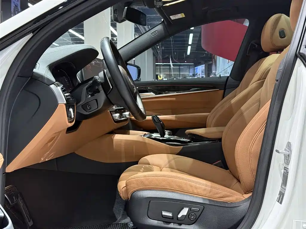 BMW 6 Series GT 2022 Model 630i M Sport Package фото 14