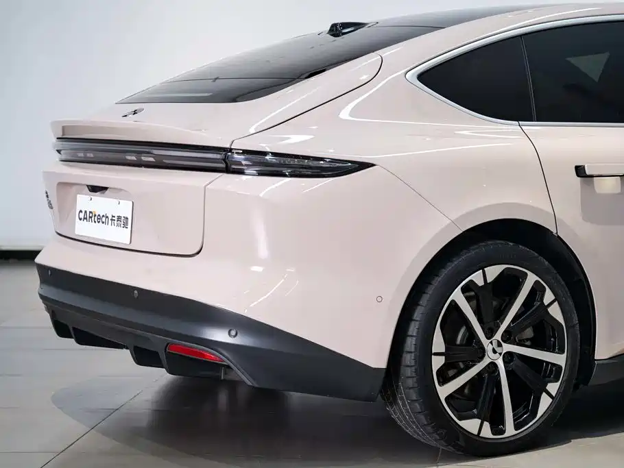 Фото 8 - NIO ET5