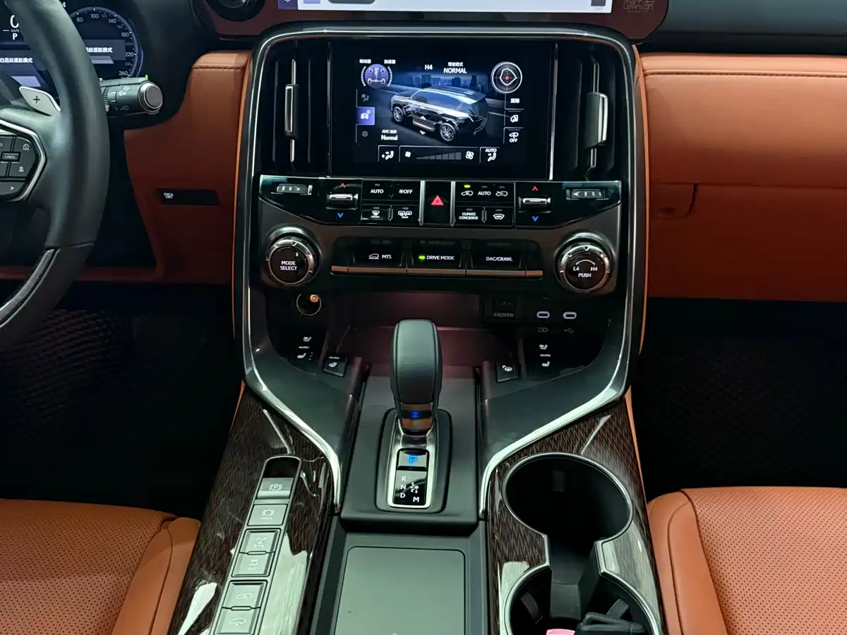 Lexus LX 2026 2025 700h VIP World Edition