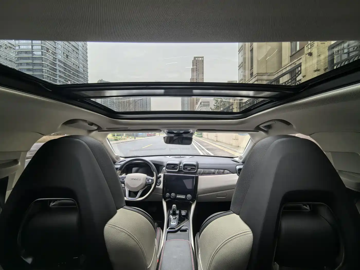 Lynk & Co 02 2019 High Energy Edition 2.0T Auto 2WD Pro Version China VI фото 10