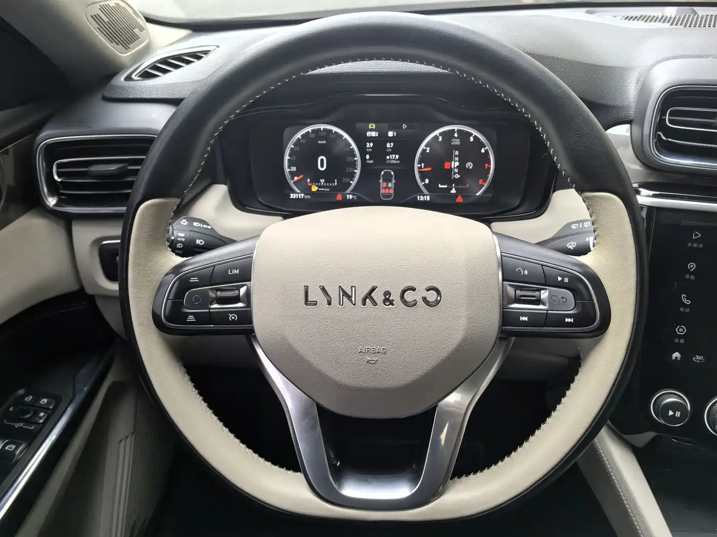 Lynk & Co 02 2019 High Energy Edition 2.0T Auto 2WD Pro Version China VI фото 13