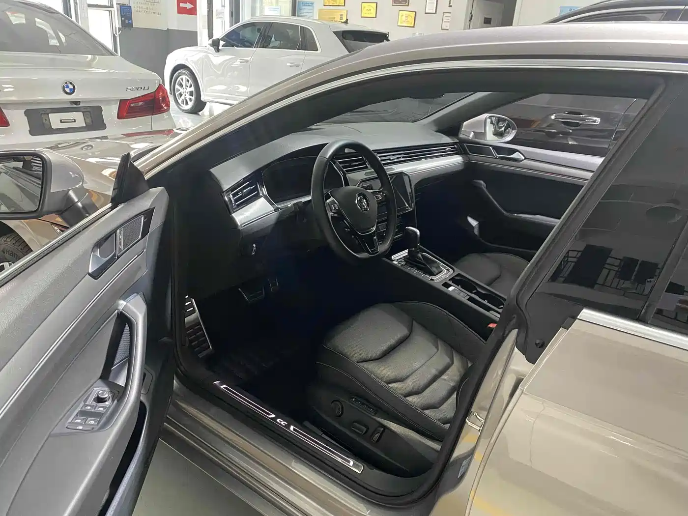 Volkswagen FAW-Volkswagen CC 2020 330TSI Glamour Version China VI фото 14