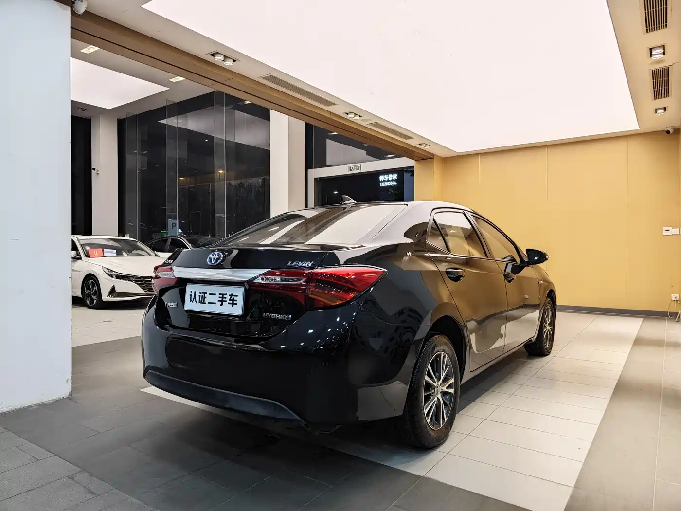 Toyota Levin 2016 Hybrid 1.8H GS E-CVT Elite Sunroof фото 28