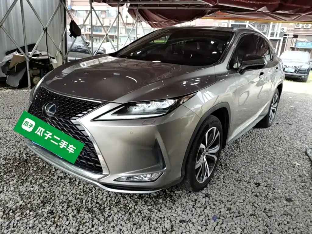 Фото 1 - Lexus RX