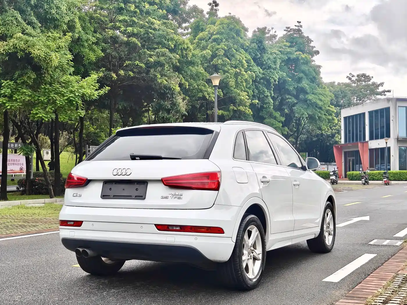 Фото 7 - Audi Q3