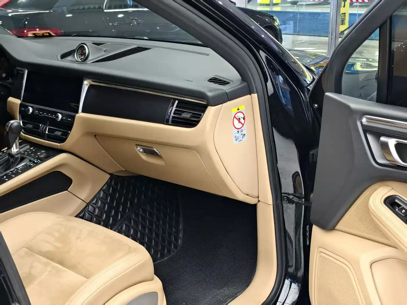 Porsche Macan 2018 Macan 2.0T фото 10