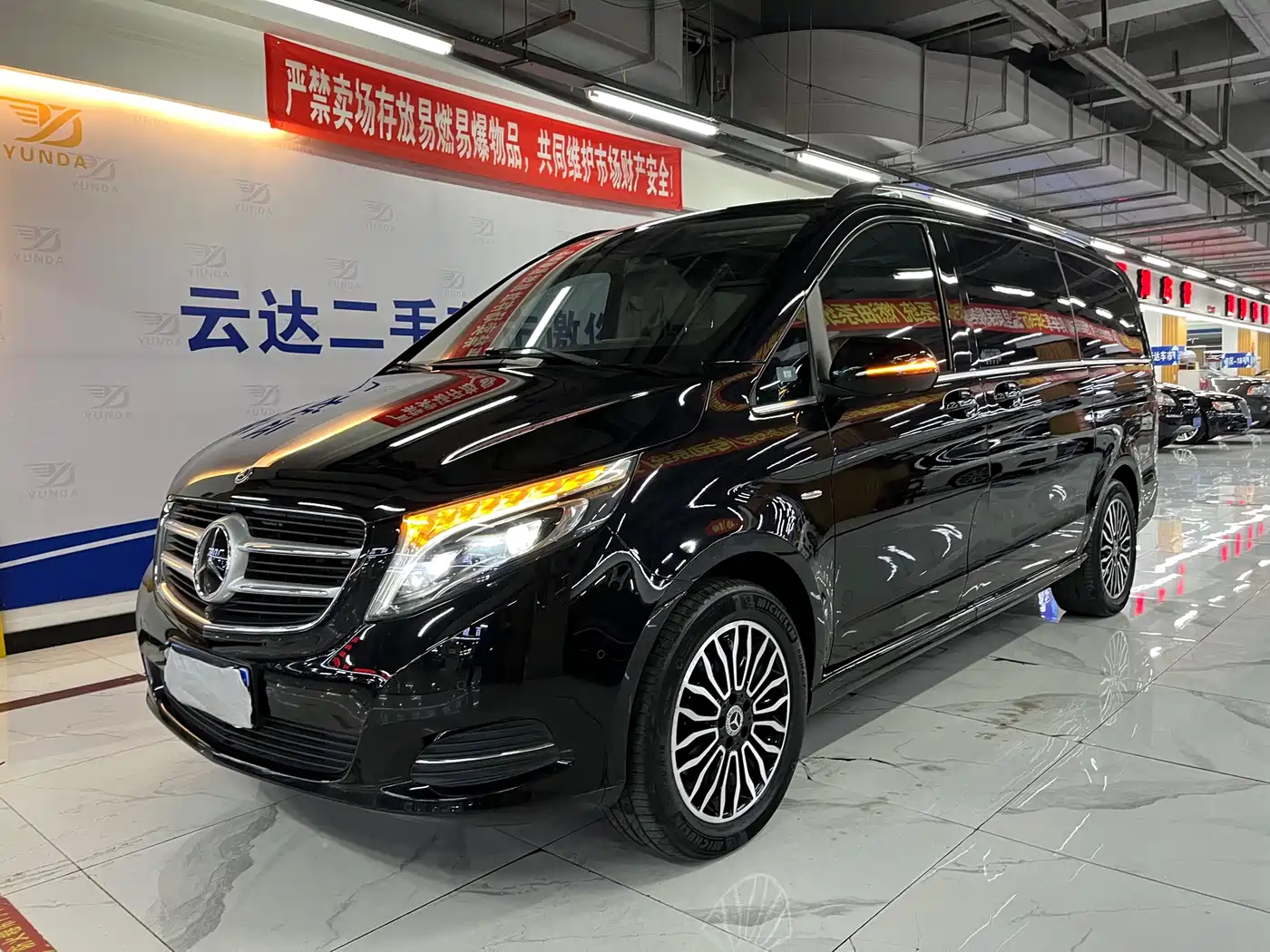 Mercedes-Benz V-Class 2018 V 260 Premium Edition China V фото 2