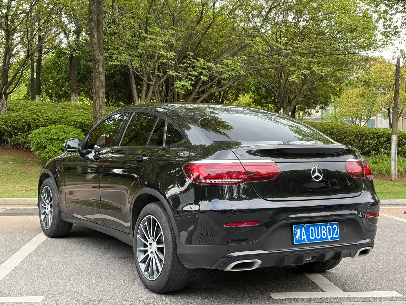 Mercedes-Benz GLC Coupe 2020 GLC 260 4MATIC Coupe SUV фото 4