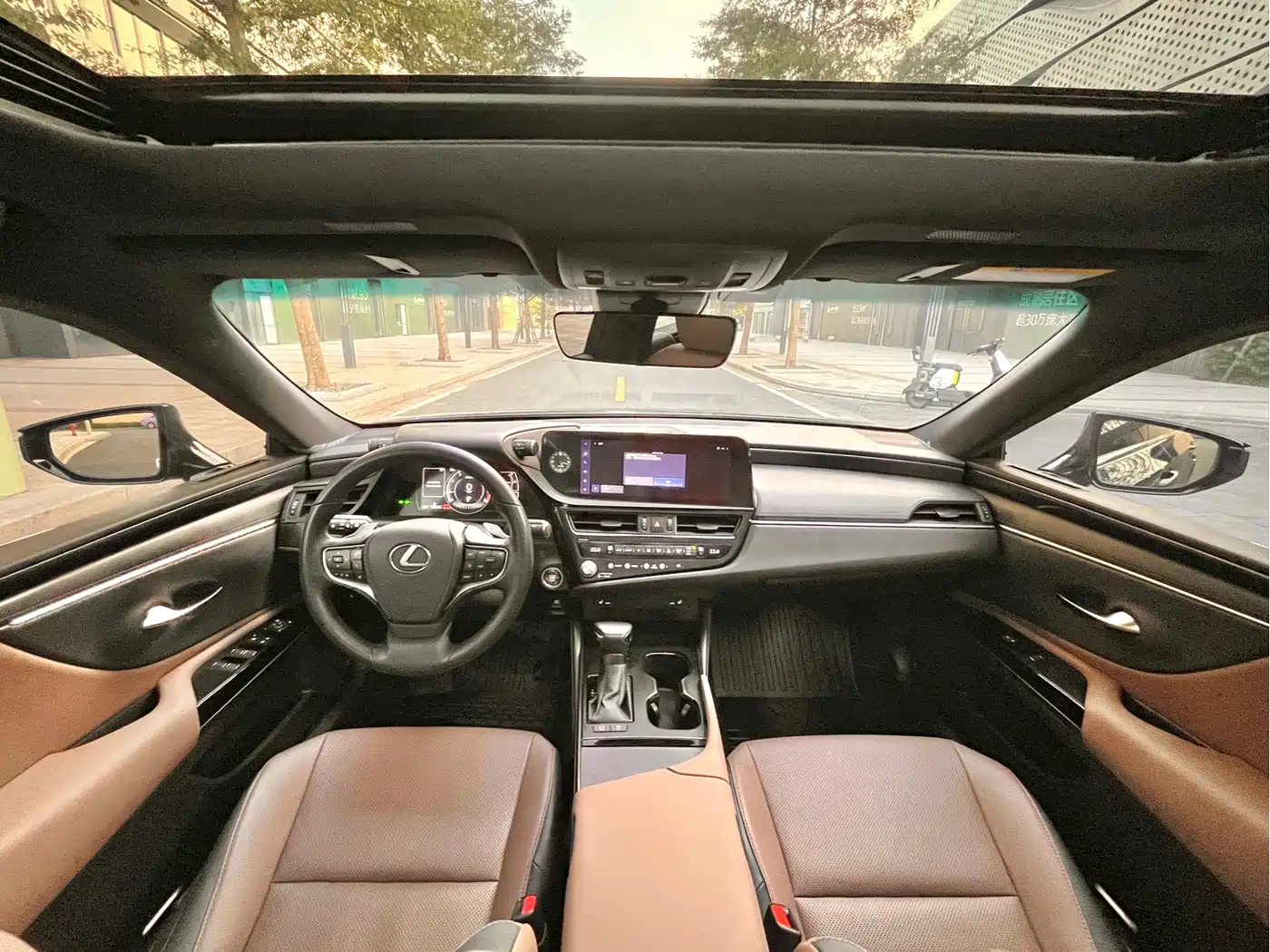 Lexus ES 2023 200 Excellence Edition фото 5