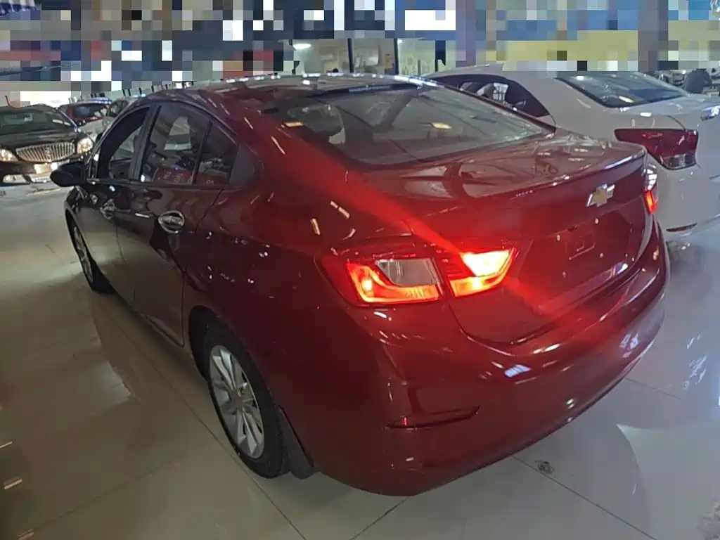 Chevrolet Cruze 2017 2018 320 Automatic Pioneer Sunroof Edition